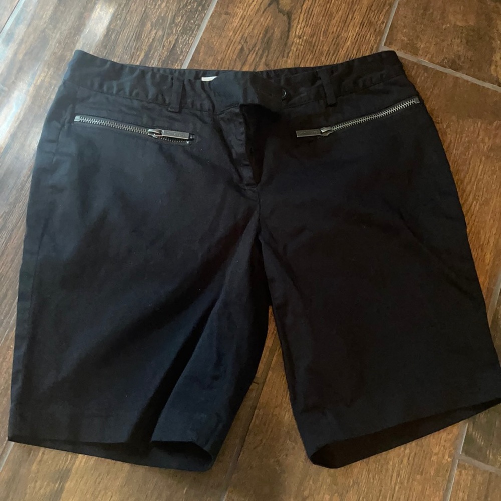 Women’s Michael Kors Shorts. 4